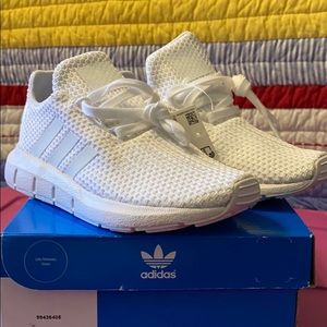 Adidas Swift Run tennis Shoe